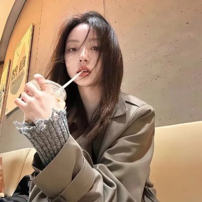 绯红色的窗帘
